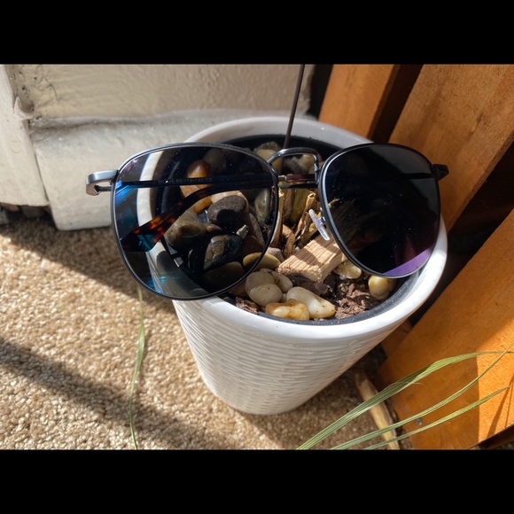 Eyebuy Direct Polarized Aviator Sunglasses - Picture 1 of 3